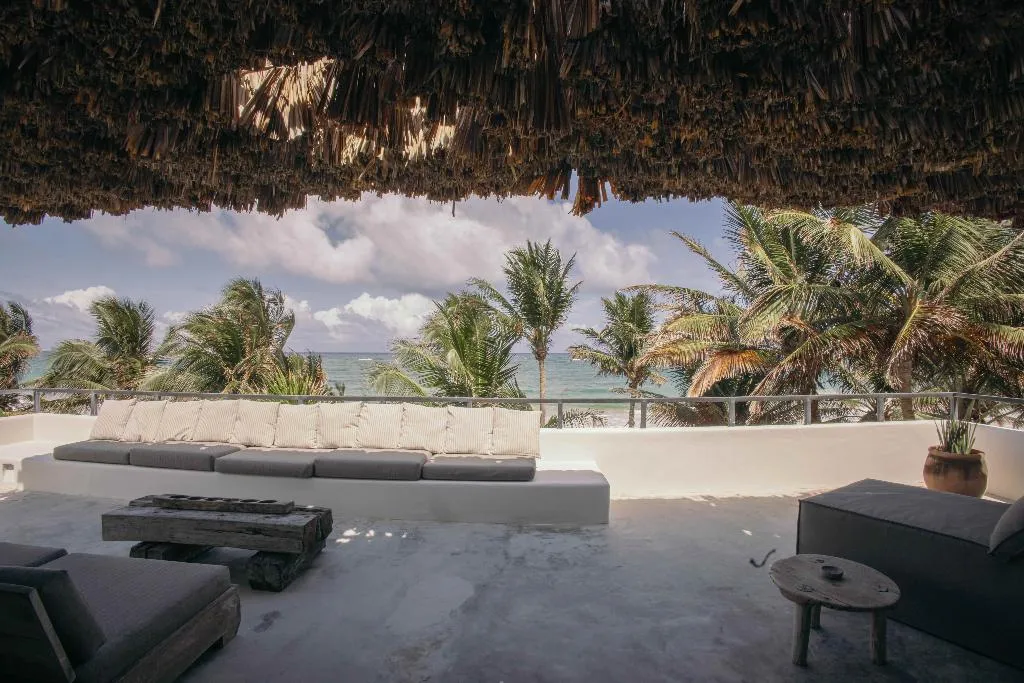 SUITE DELUXE BEACH FRONT Room, Chiringuito Tulum, Cancun Area
