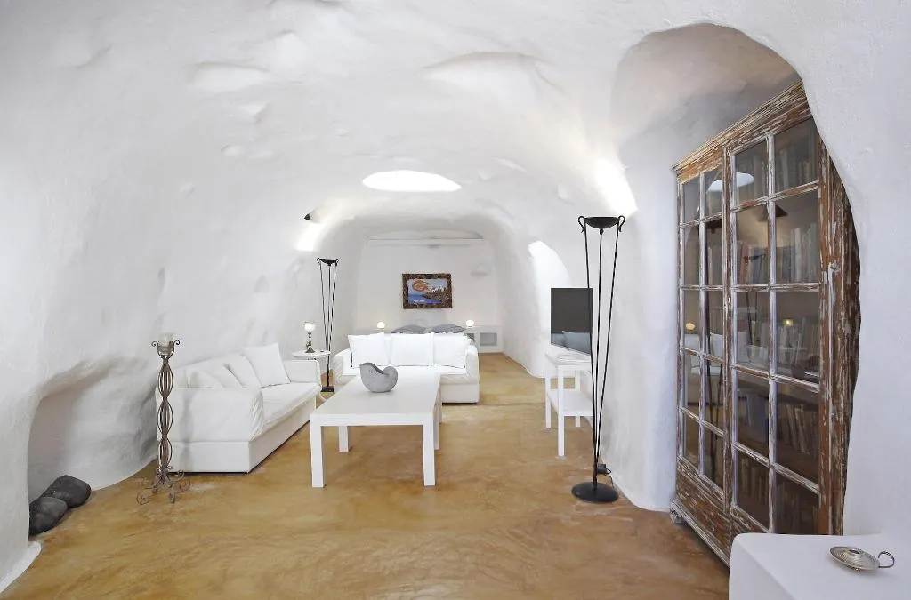Room, Aghios Artemios Traditional Houses, Santorini
