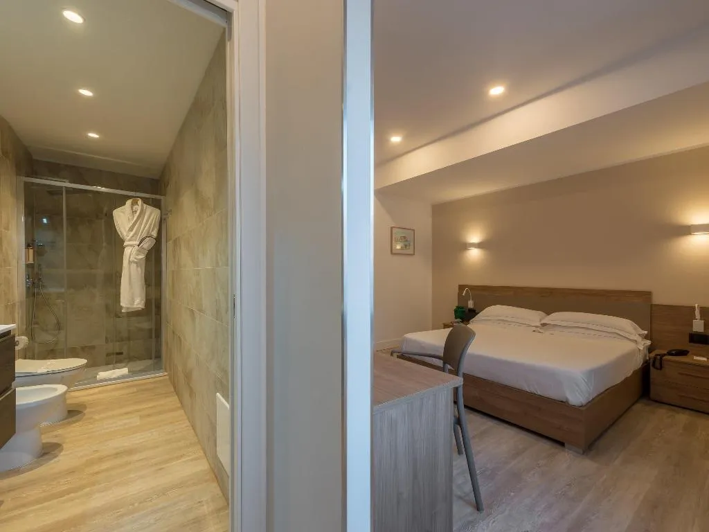 APARTMENT WITH DOUBLE BED Room, Mercure Palermo Centro, Palermo