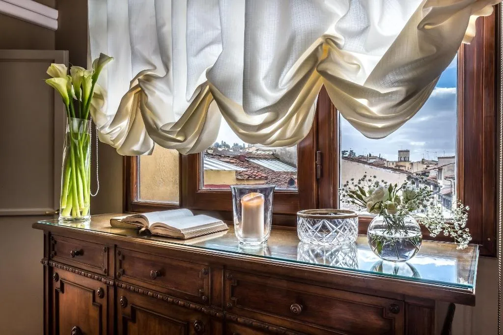 Room, Palazzo Ridolfi, Florence