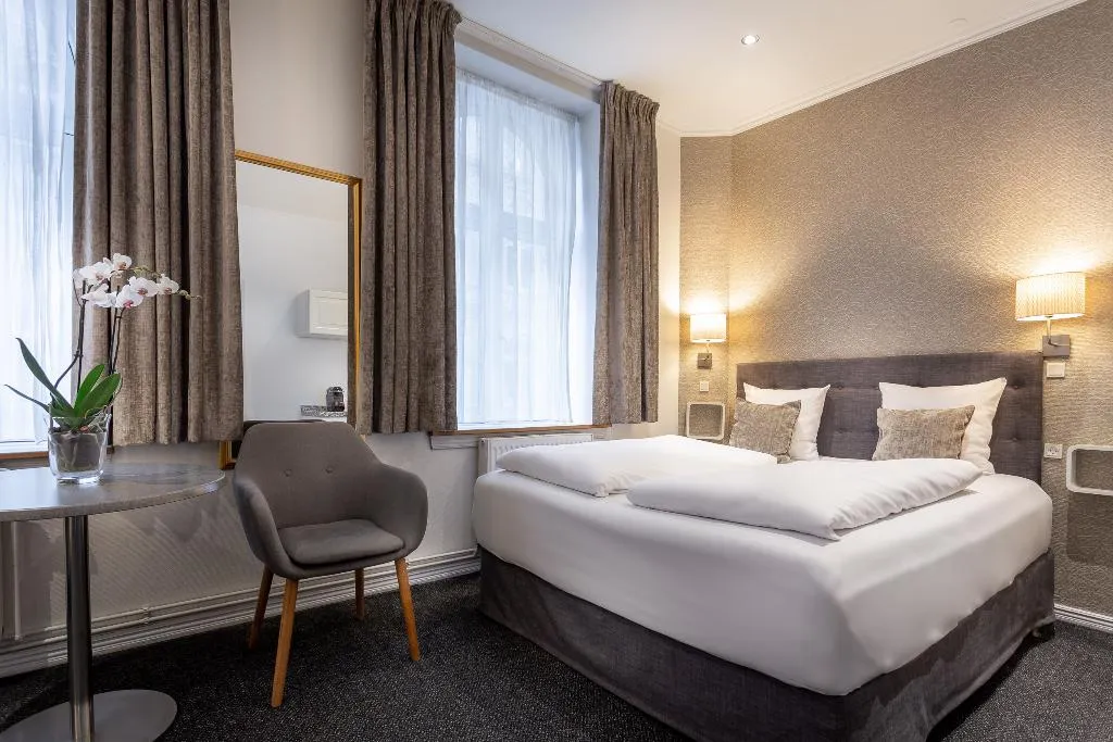 DOUBLE STANDARD Room, Hotel Tiffany, Copenhagen