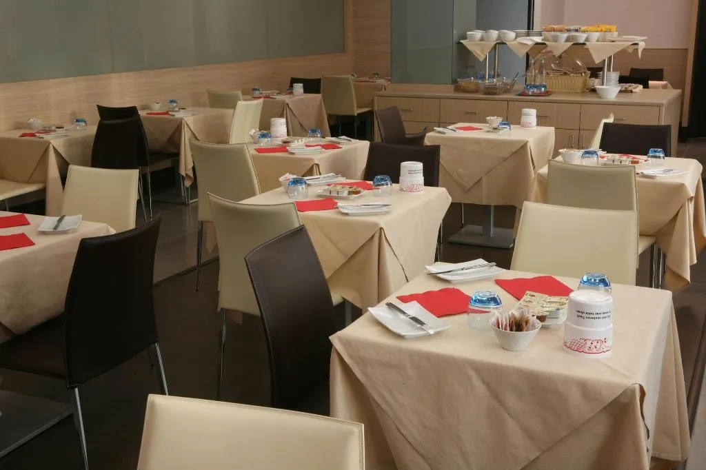 Restaurant, Hotel Mito, Milan