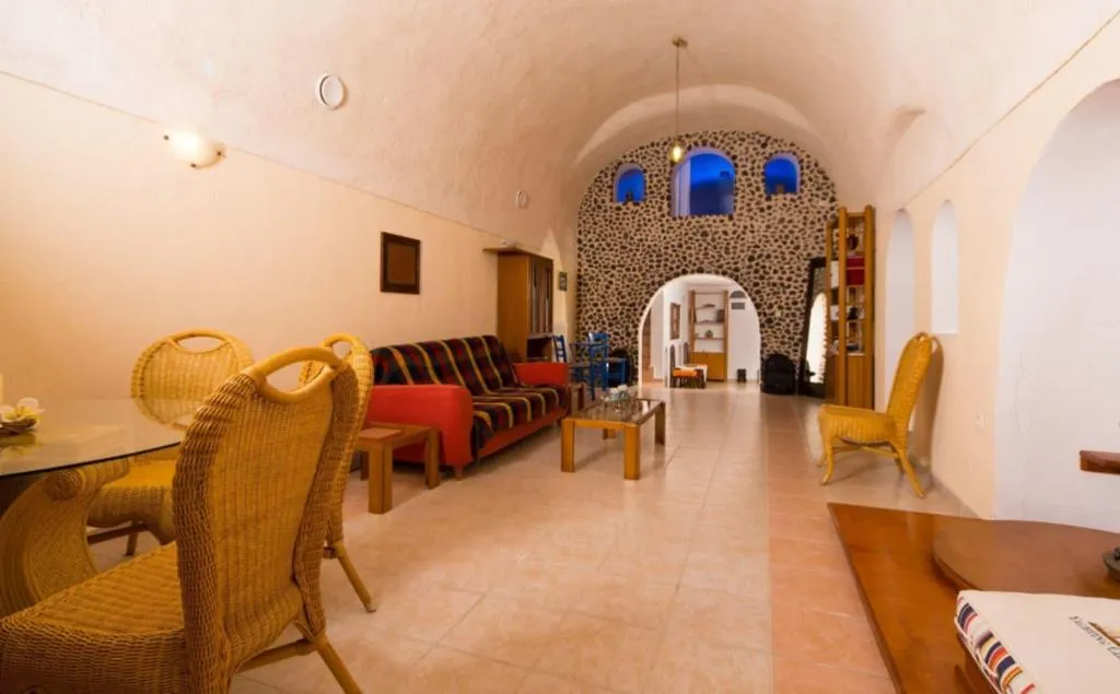 Room, Canava Santino, Santorini