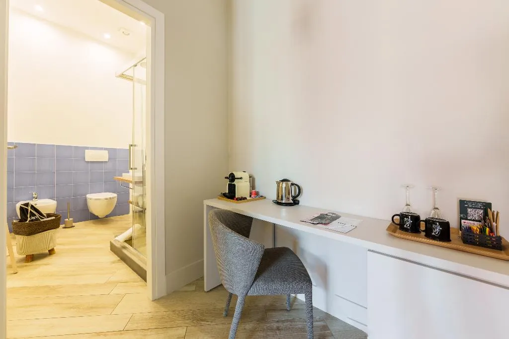 JUNIOR SUITE CITY VIEW Room, It's Room Naples, Naples