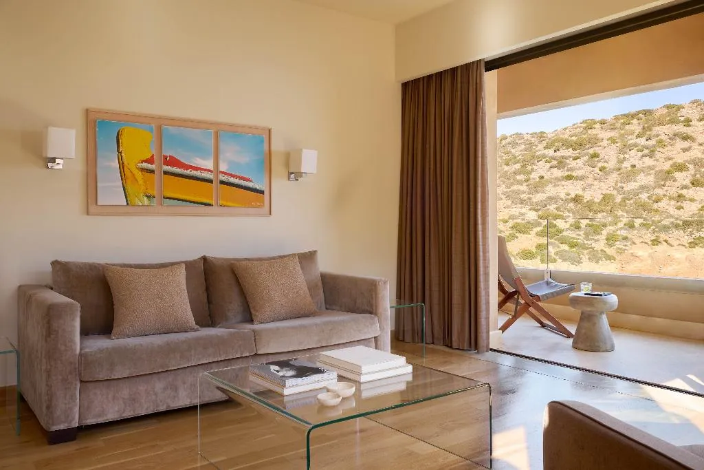 VILLA WITH PRIVATE POOL Room, Daios Cove, Crete