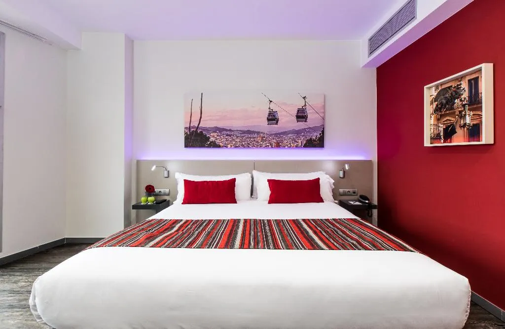 DOUBLE DELUXE WITH BALCONY Room, Leonardo Boutique Hotel Barcelona Sagrada Familia, Barcelona