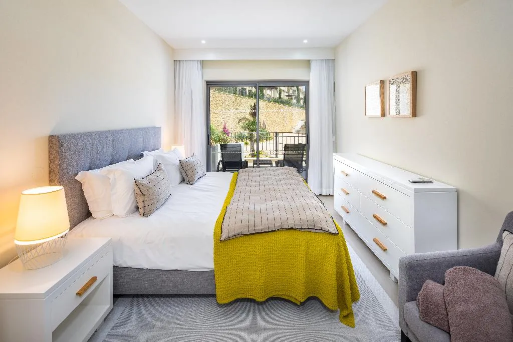 APARTMENT THREE BEDROOMS Room, Shantiapartments, Algarve