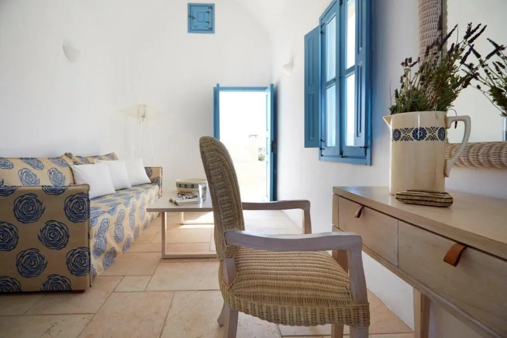 Room, Black Rose Suites, Santorini