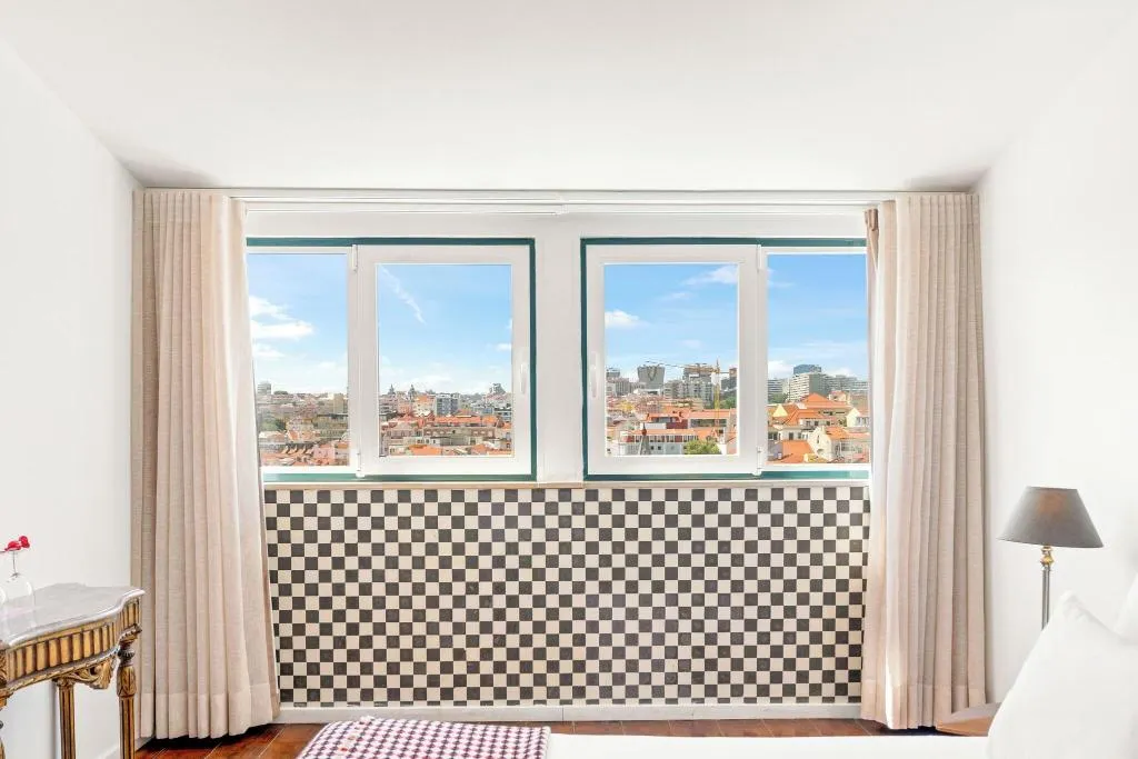 DOUBLE SUPERIOR QUEEN BED Room, Casa Do Jasmim By Shiadu, Lisbon