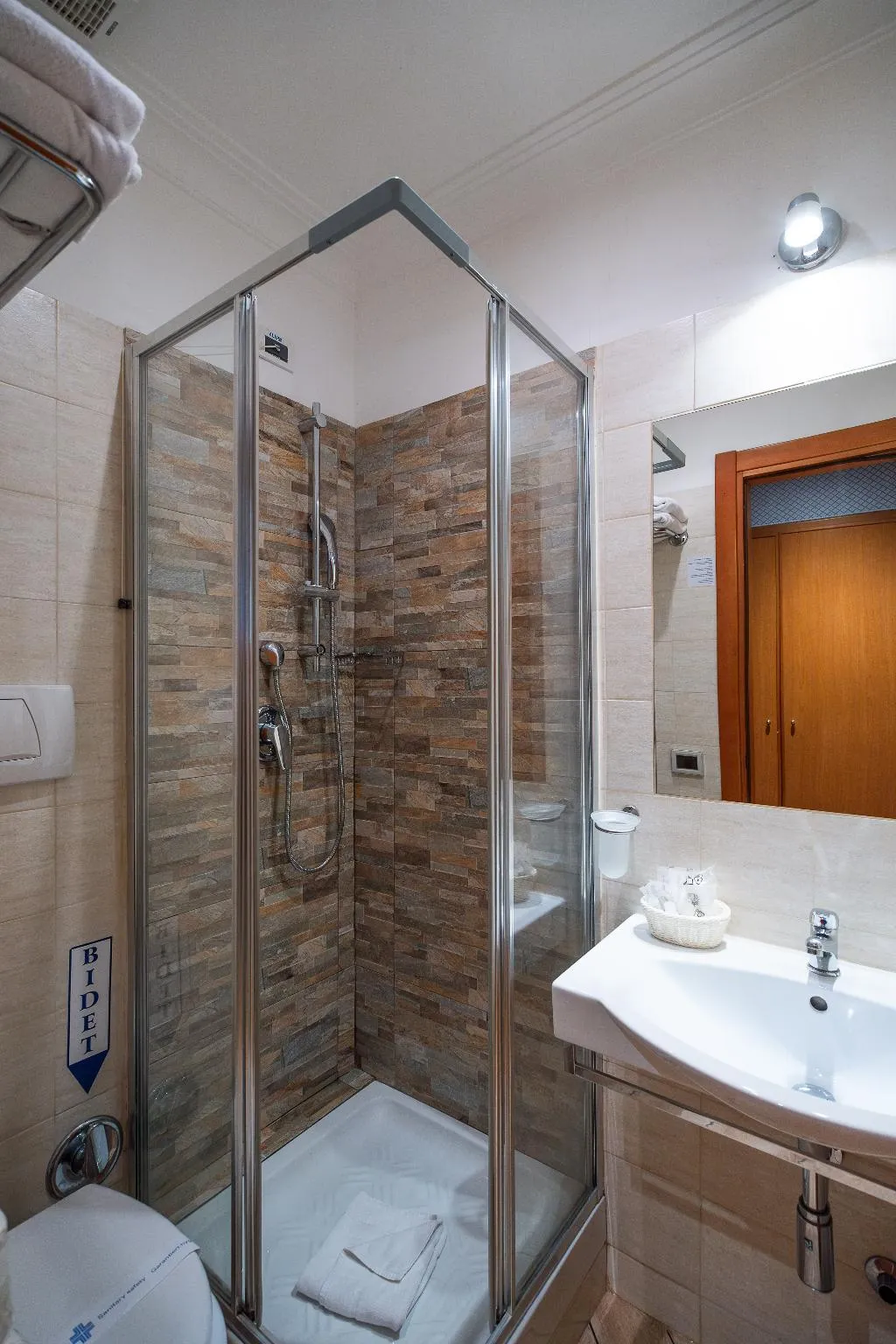 TWIN STANDARD Room, Hotel Lirico, Rome