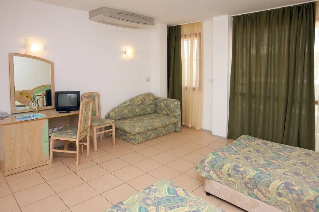 Room, Longosa, Bourgas