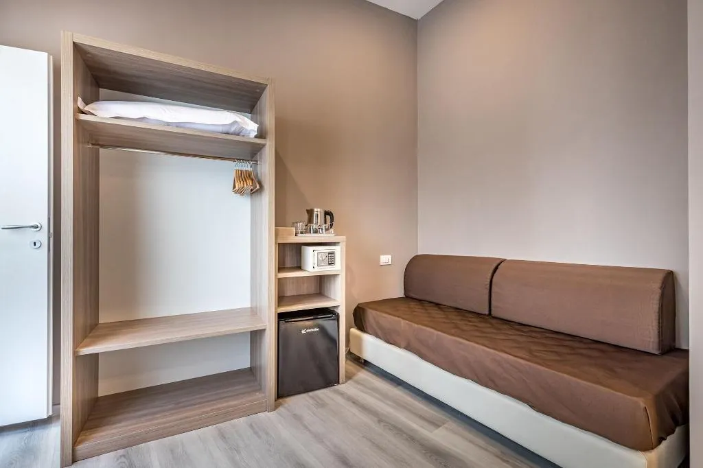 Room, B&B My Way, Florence