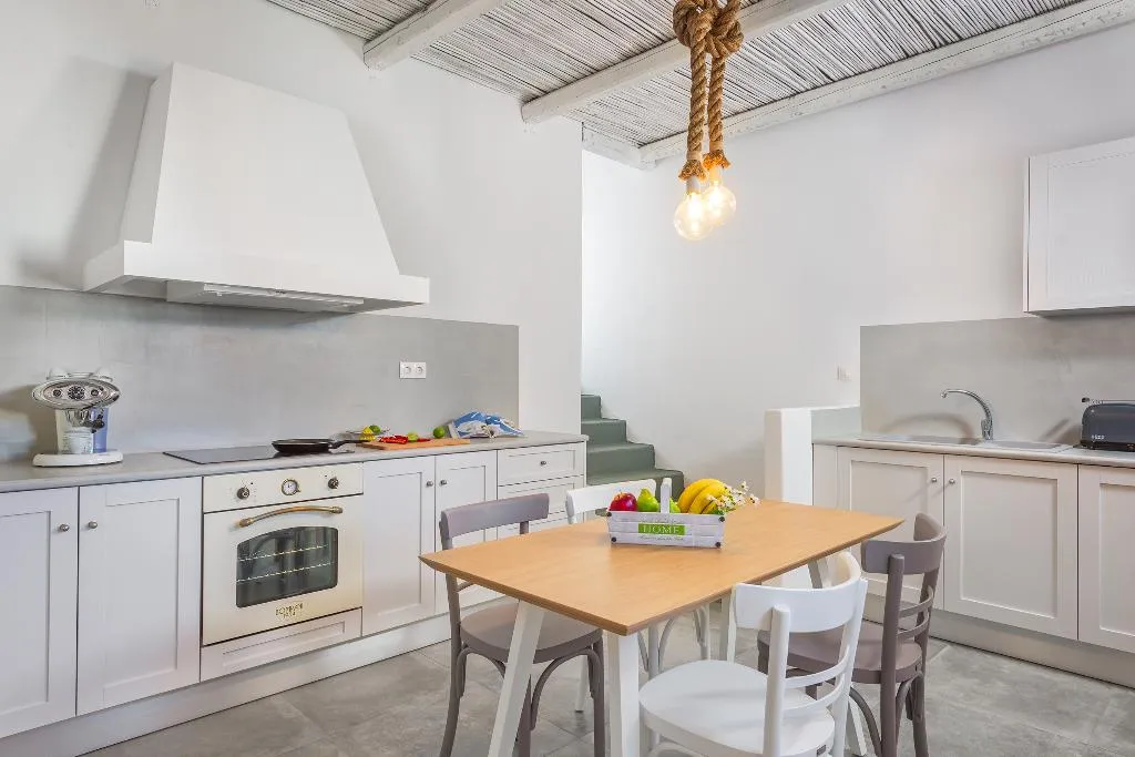 VILLA THREE BEDROOMS WITH PRIVATE POOL Room, White Village, Rhodes