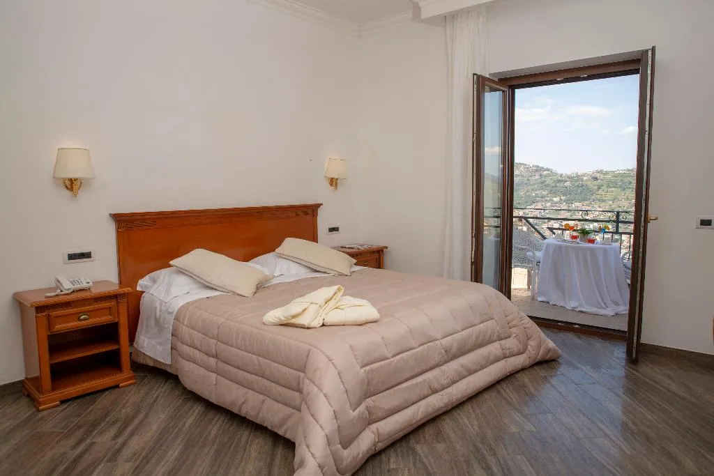 QUADRUPLE STANDARD Room, Resort Sant'Angelo & SPA, Naples