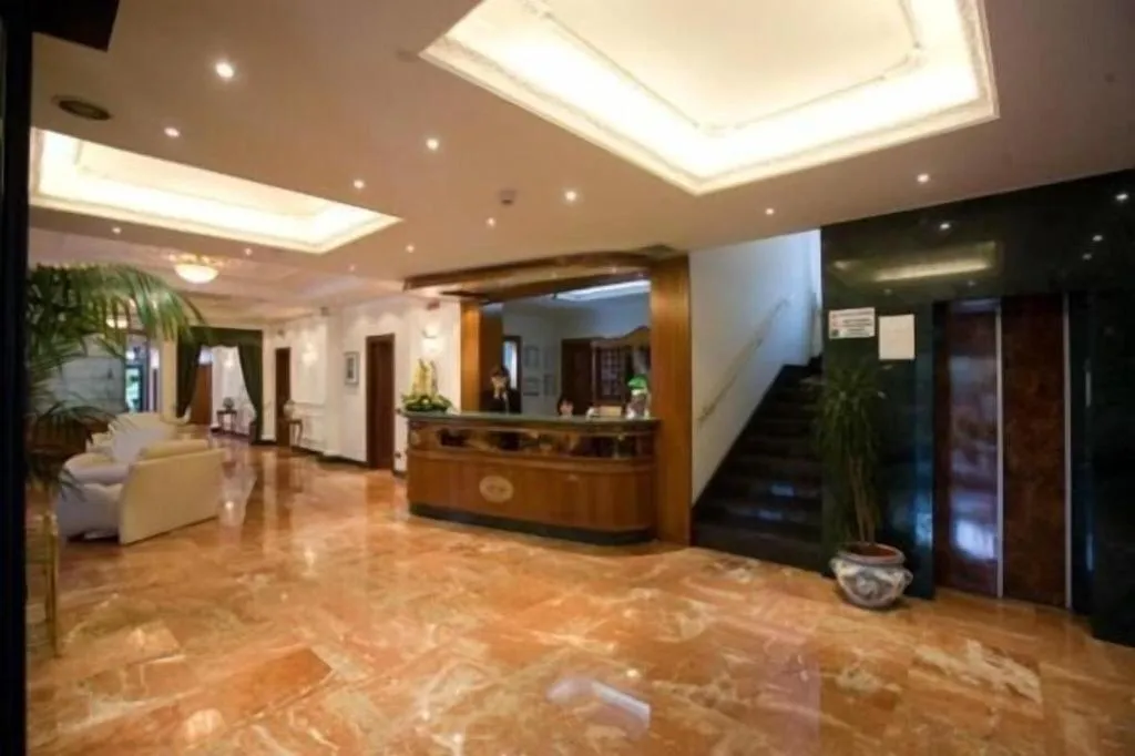 Lobby, Dei Platani, Naples