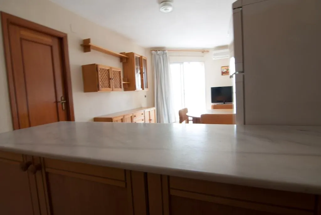 APARTMENT CAPACITY 3 ONE BEDROOM Room, Iris, Valencia