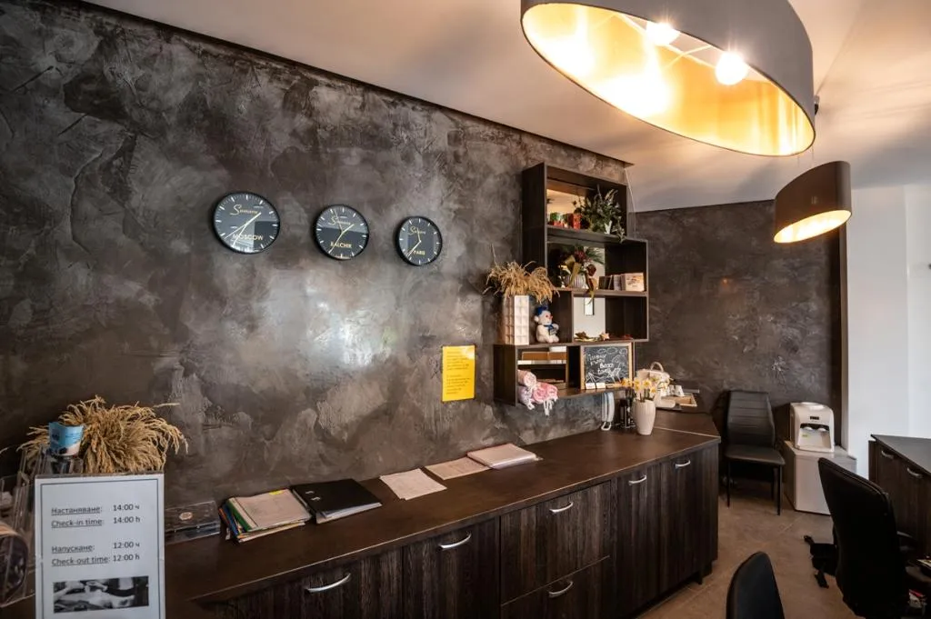 Lobby, Samara, Varna