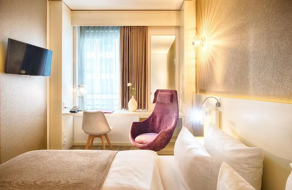 SINGLE STANDARD Room, Leonardo Hotel Berlin Mitte, Berlin