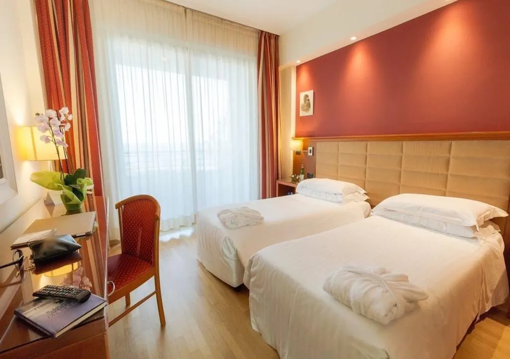 DOUBLE SINGLE USE DELUXE SEA VIEW WITH BALCONY Room, Hotel Nettuno, Catania, Catania