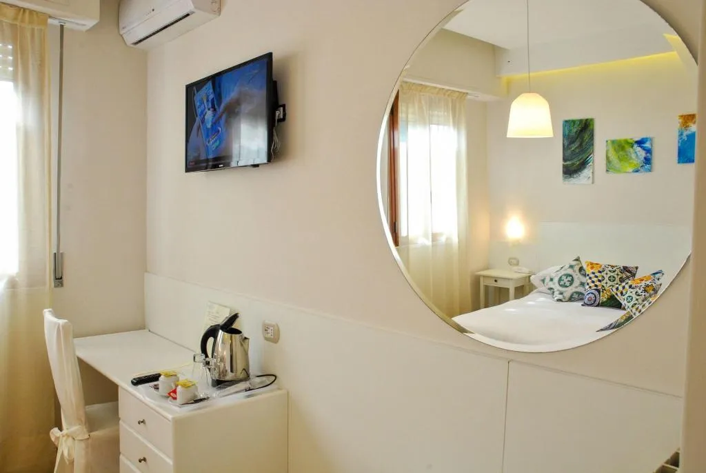 DOUBLE SEA VIEW WITH TERRACE Room, Villa Fiorita, Naples