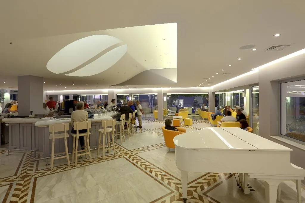 Bar, Lyttos Beach, Crete