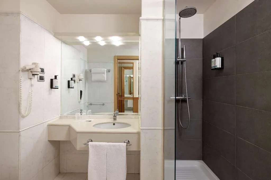 JUNIOR SUITE STANDARD Room, Occidental Aran Park, Rome
