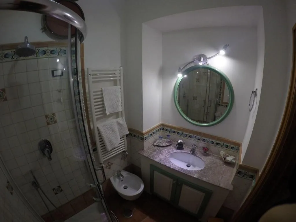 Room, B&B La Zagara, Naples