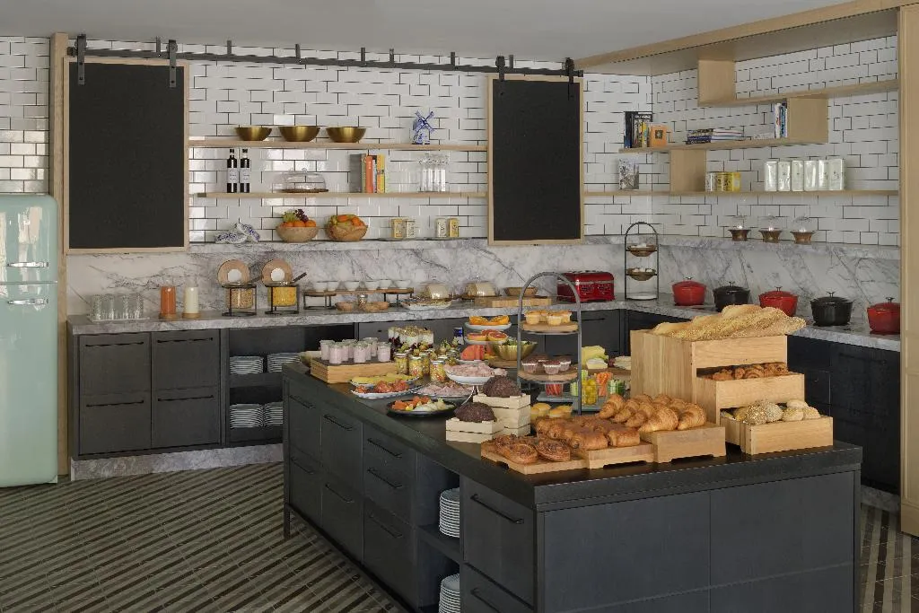 Restaurant, Movenpick Hotel The Hague, Amsterdam