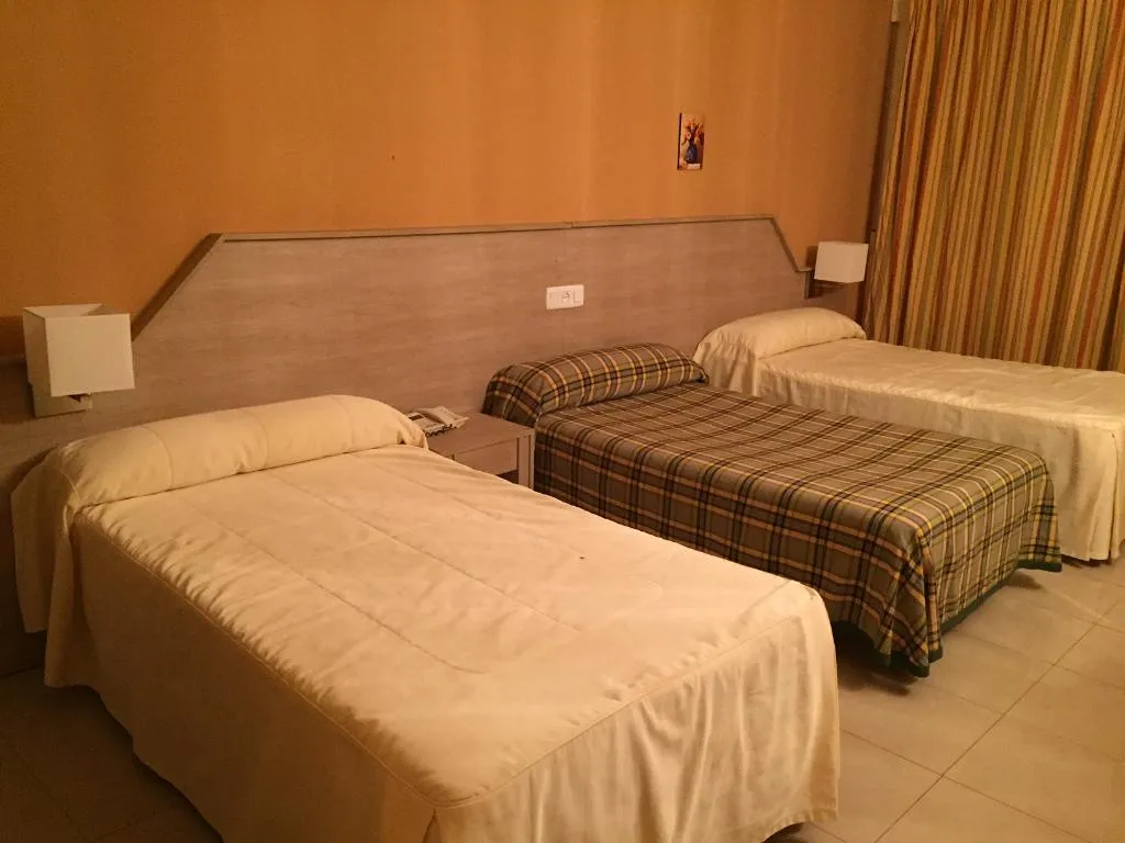TRIPLE STANDARD Room, Manzanares, Madrid