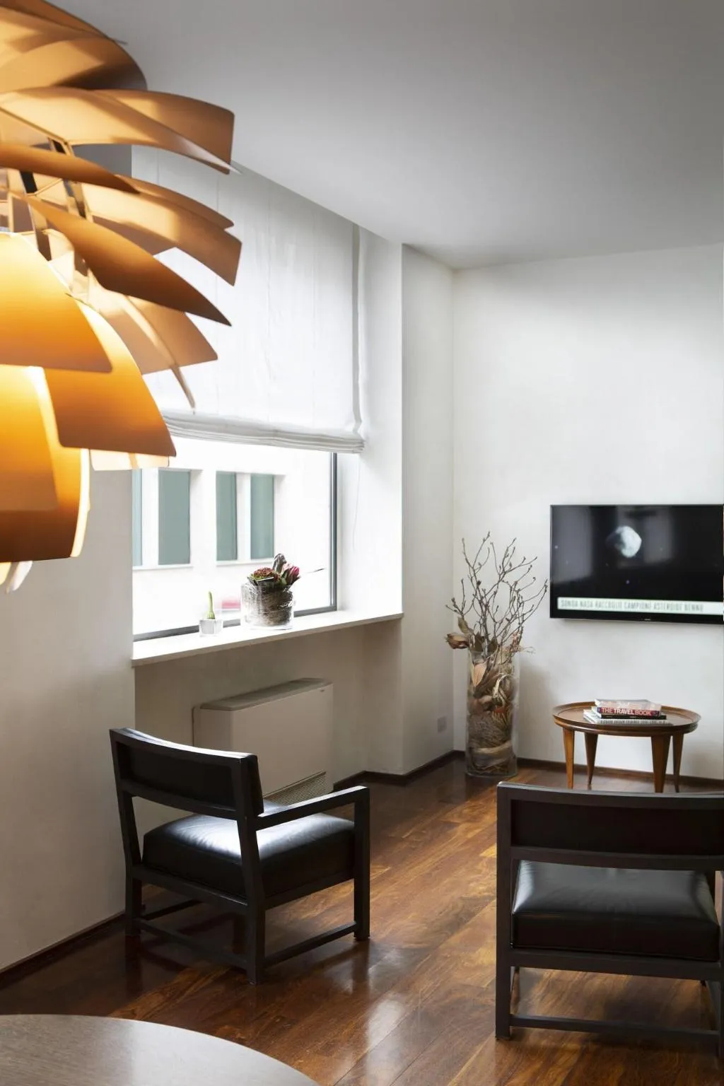 Lobby, Colombia, Milan