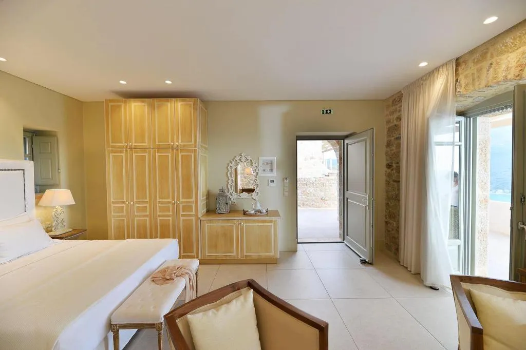 SUITE SEA VIEW CAPACITY 2 Room, Akrolithi Boutique Hotel & Suites, Kalamata