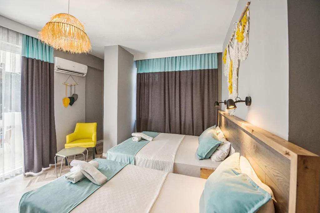 TRIPLE SIDE SEA VIEW Room, Royal City Hotel, Antalya