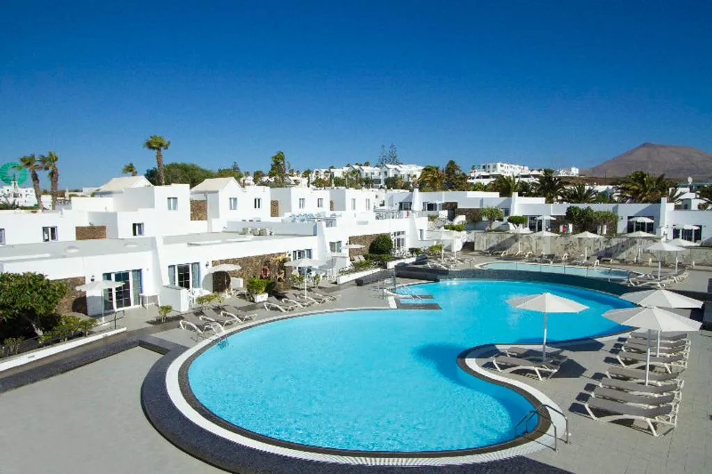 Pool, Hyde Park Lane, Lanzarote
