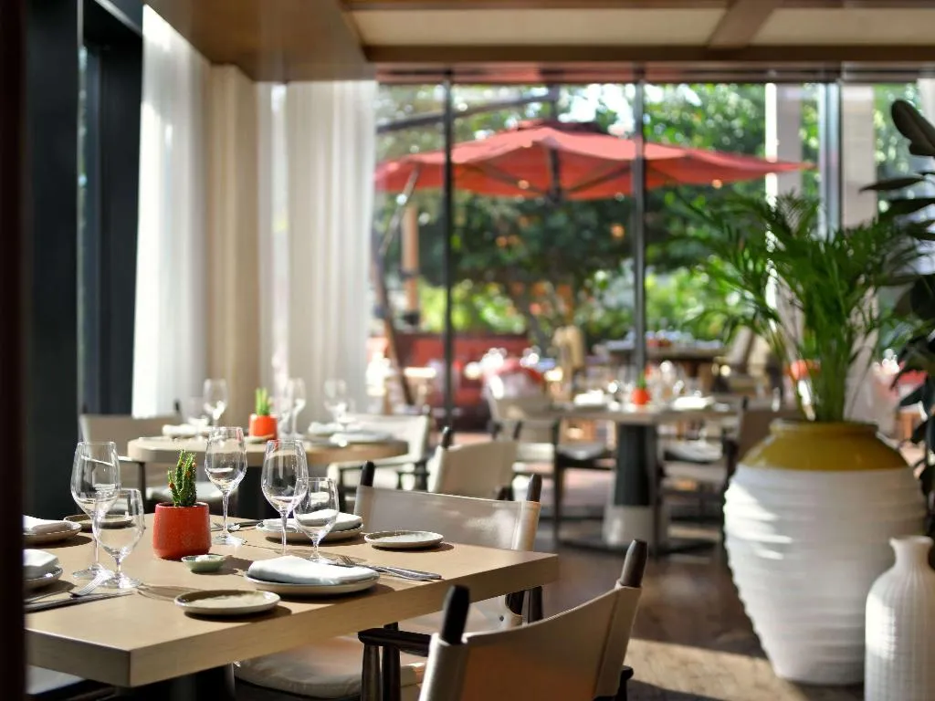 Restaurant, Banyan Tree Dubai, Dubai