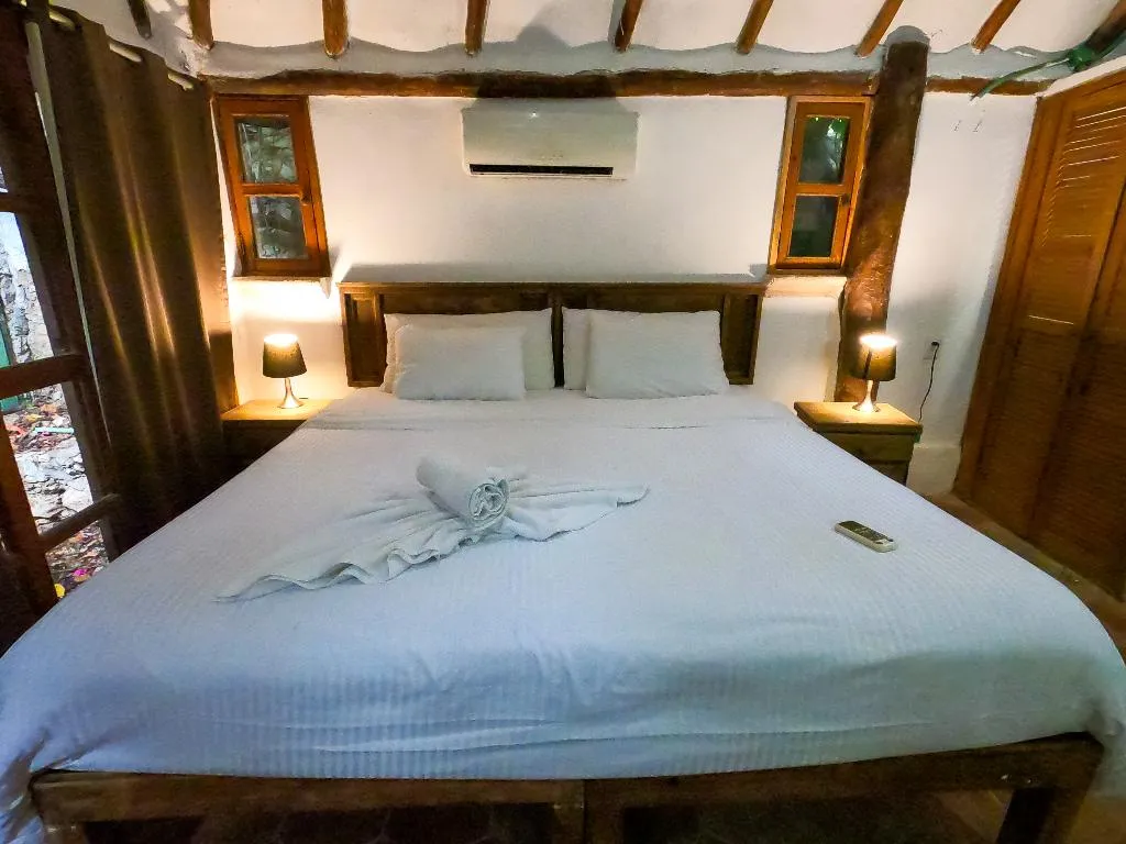 Cabin KING SIZE BED Room, Casaejido, Playa Del Carmen