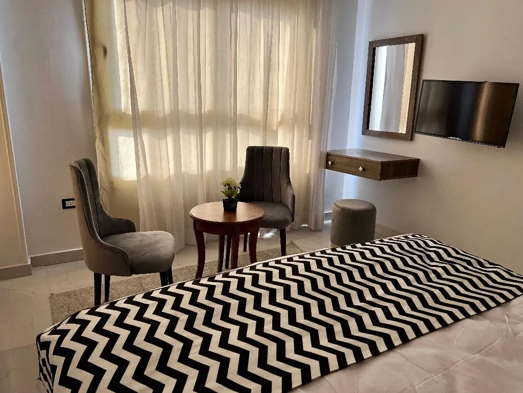 DOUBLE DELUXE KING BED Room, New Museum, Pyramids Inn, Cairo