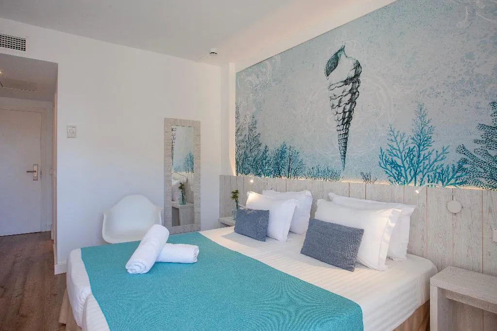 Double or Twin CAPACITY 3 Room, Hotel Tora, Majorca
