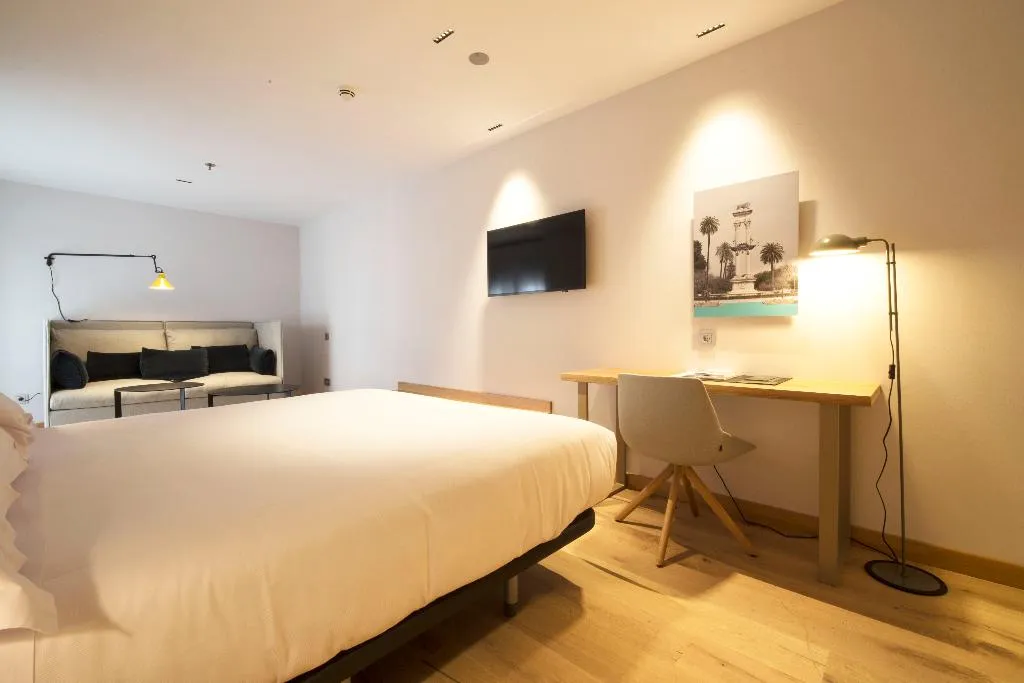 JUNIOR SUITE CAPACITY 3 Room, Zenit Sevilla, Seville