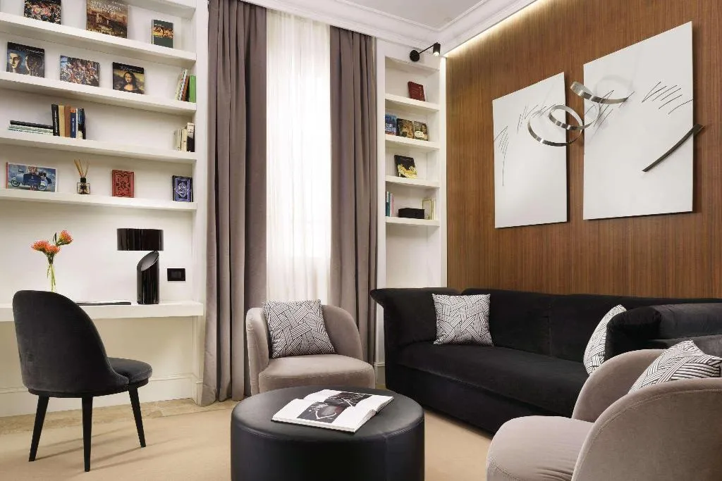 Room, The First Dolce, Rome