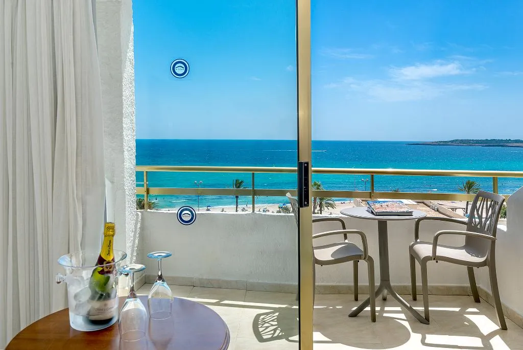 Double or Twin SEA FRONT Room, Biniamar, Majorca