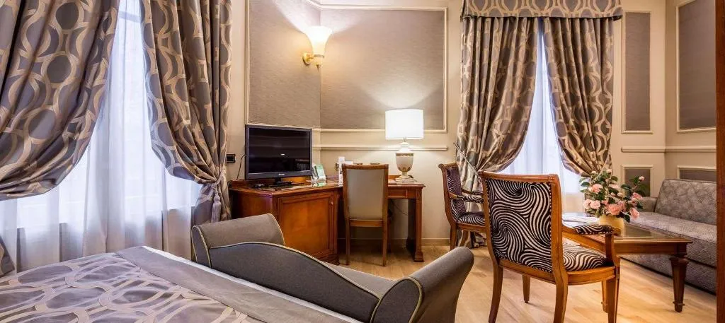 Room, Grand Visconti Palace, Milan