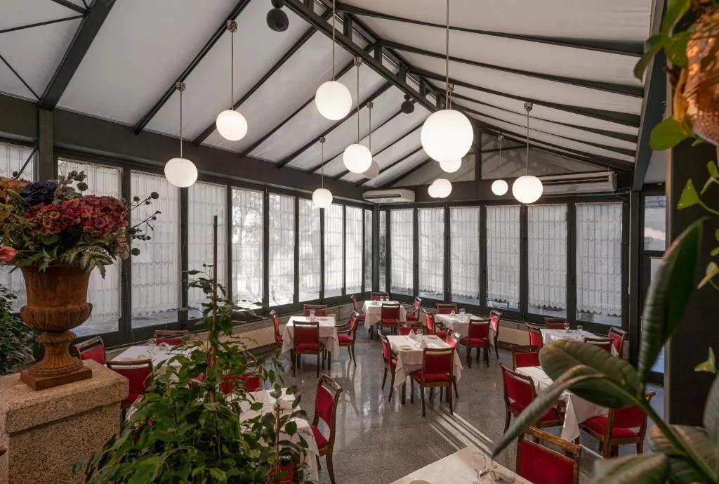 Restaurant, Miranda and Suizo, Madrid