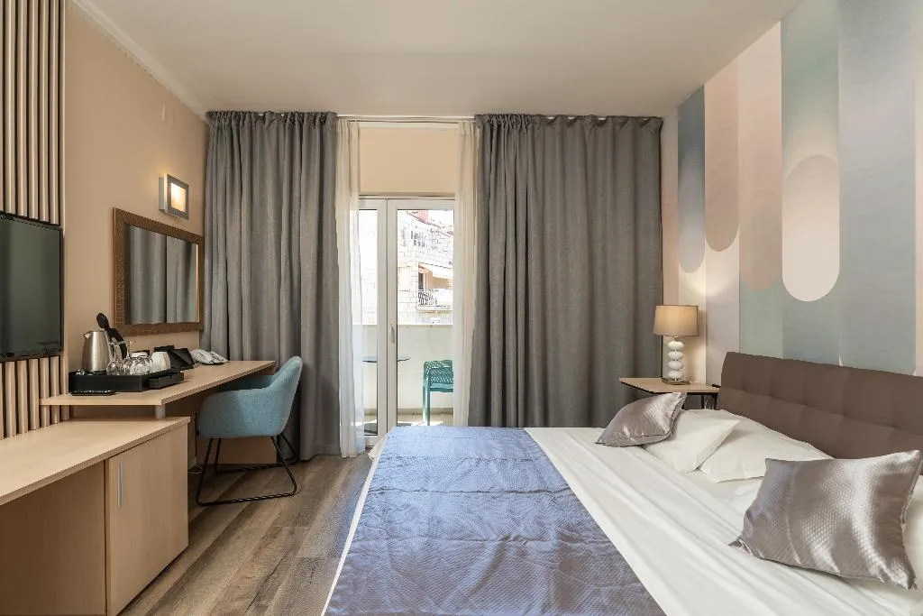 DOUBLE STANDARD Room, Berkeley, Dubrovnik