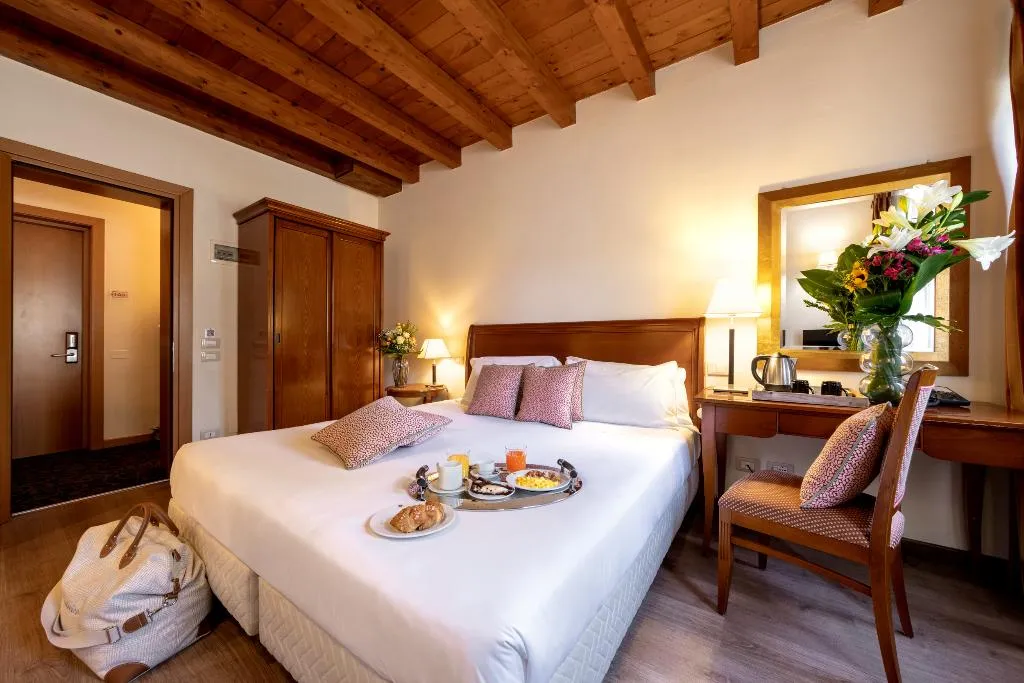 DOUBLE CLASSIC Room, Venice Resort Airport Hotel, Venice