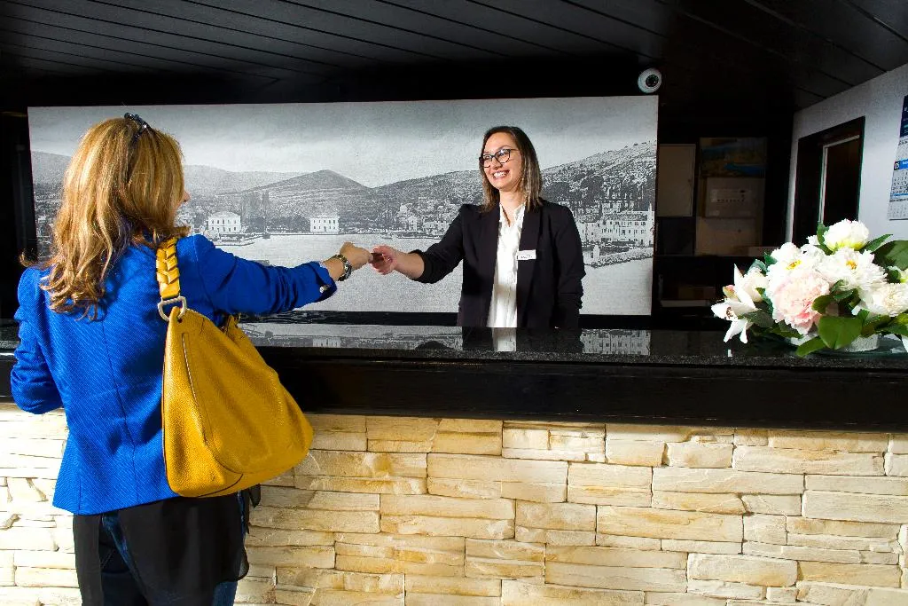Lobby, Hvar, Split
