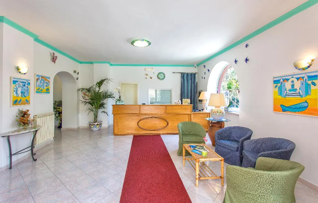 Lobby, Eden Park, Naples