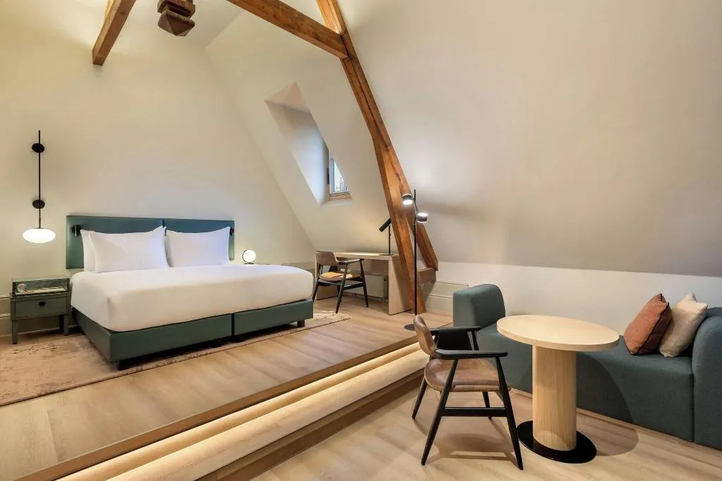 JUNIOR SUITE KING SIZE BED Room, College Hotel Amsterdam, Autograph Collection, Amsterdam