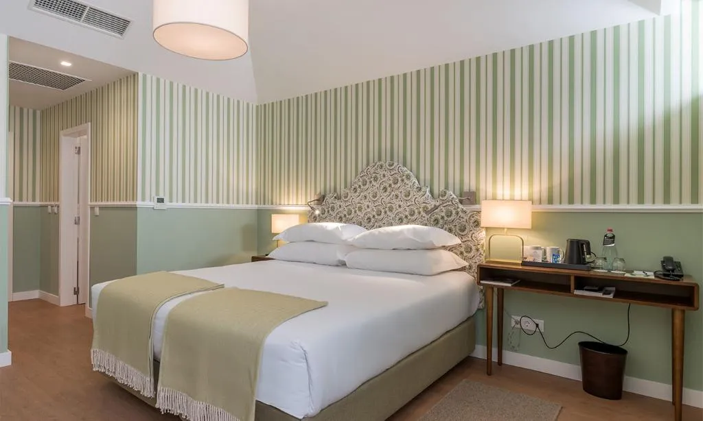 DOUBLE CLASSIC Room, Pestana Churchill Bay Pousada & Historic Hotel, Madeira