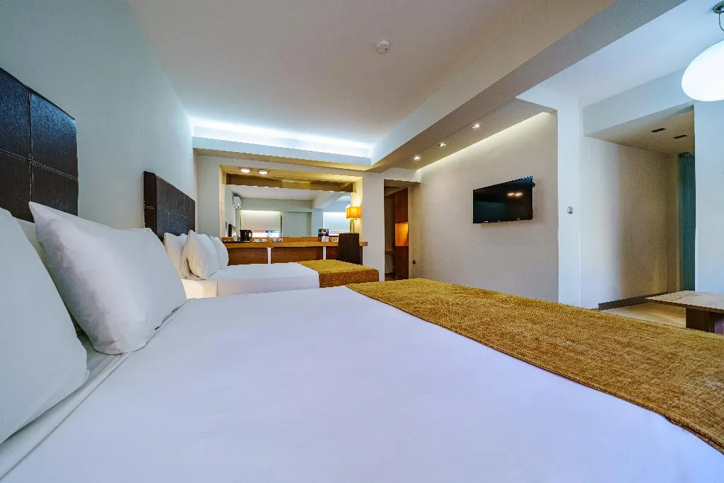JUNIOR SUITE STANDARD Room, Capsis Hotel Thessaloniki, Halkidiki