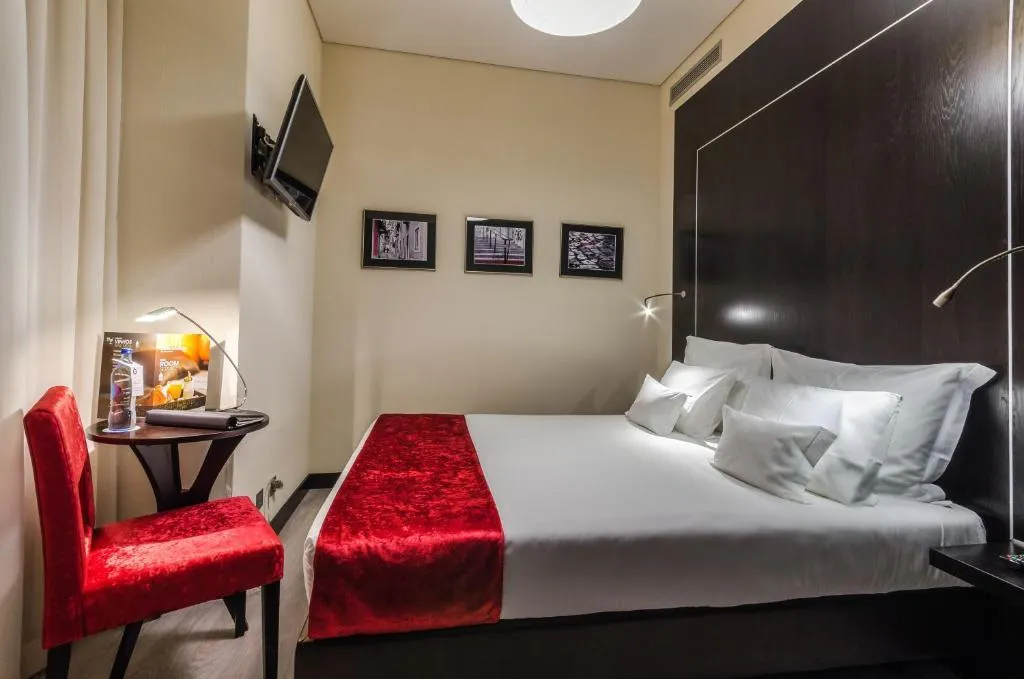 Double or Twin STANDARD Room, behotelisboa, Lisbon